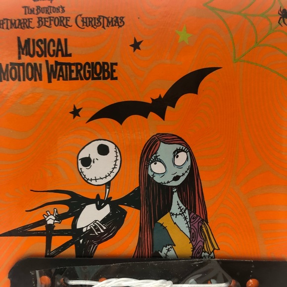 🎃HP🎃Jack/Sally Musical Water Globe - Picture 5 of 13